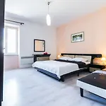 Forum 2Br Apartment In Old Town Apartment Zadar