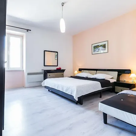 Forum 2Br Apartment In Old Town Apartment Zadar